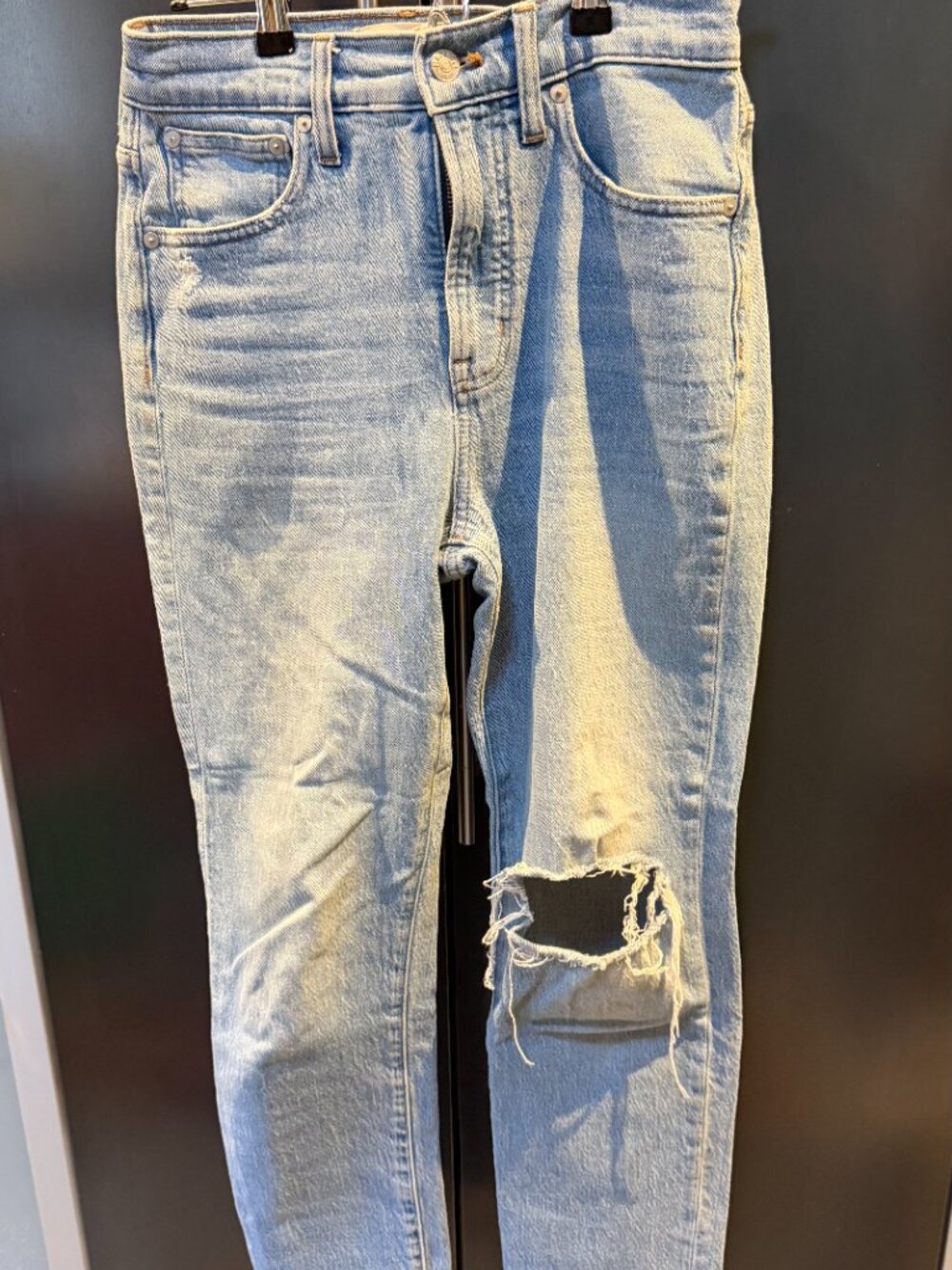 Madewell Perfect Vintage Jeans Women's Size 25 - light wash color with distress
